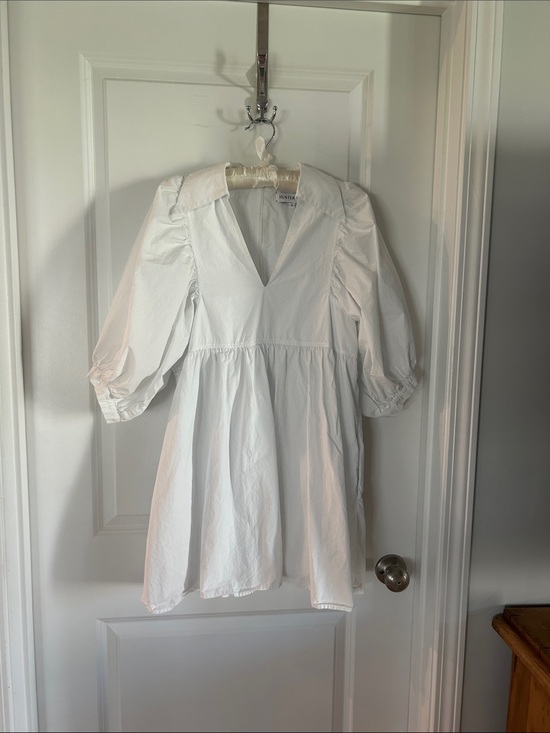 HUNTER BELL Dresses & Skirts - HUNTER BELL White Cotton Puff-Sleeve Mini Dress
